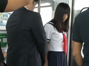 電車癡漢輪姦 甜蜜水手服學生被非禮